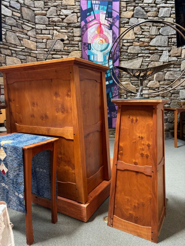 pulpit-600x800